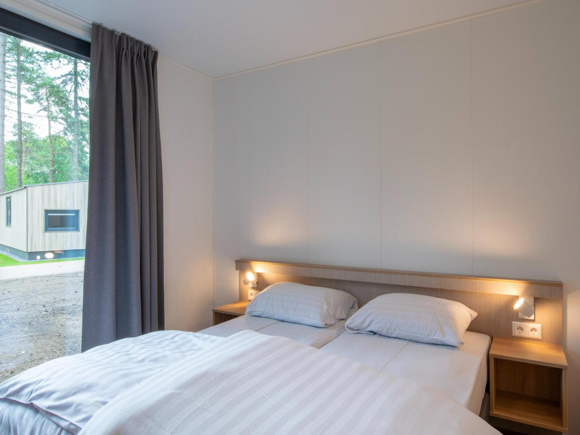 Nice Tiny House With Air Conditioning, On A Holiday Park, 12 Km From Eindhoven Mierlo Exterior photo